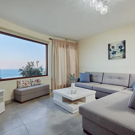 Jessica Luxury * Ágios Nikolaos